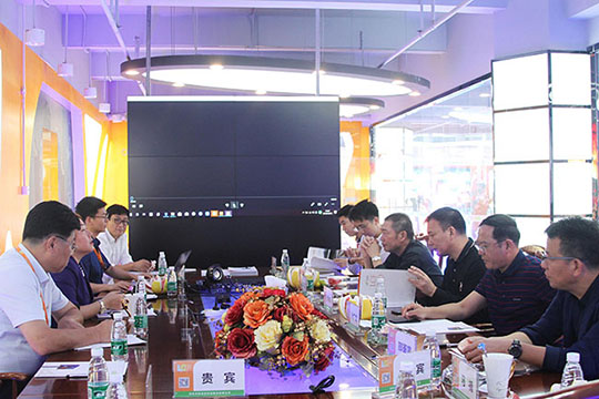 东莞市洪梅镇镇长刘学东一行莅临mile米乐集团考察交流！